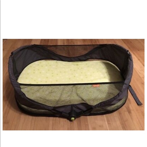 brica portable bassinet